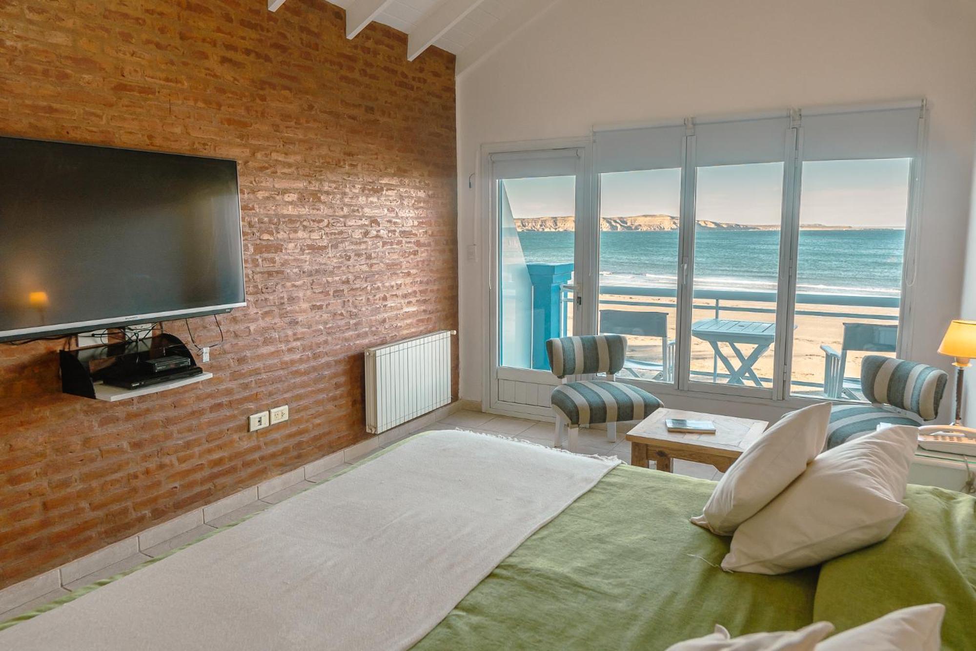 Rayentray Las Restingas Hotel De Mar Puerto Pirámides Eksteriør billede