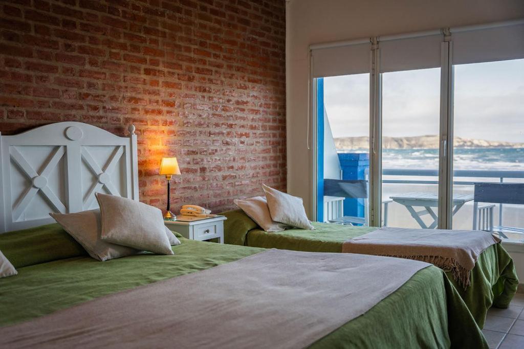 Rayentray Las Restingas Hotel De Mar Puerto Pirámides Eksteriør billede