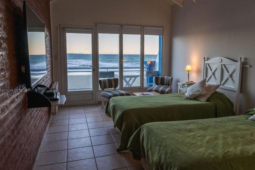 Rayentray Las Restingas Hotel De Mar Puerto Pirámides Eksteriør billede