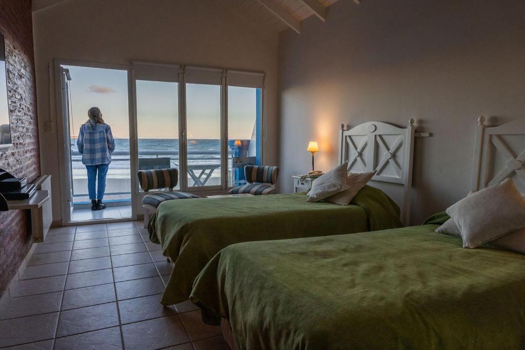 Rayentray Las Restingas Hotel De Mar Puerto Pirámides Eksteriør billede