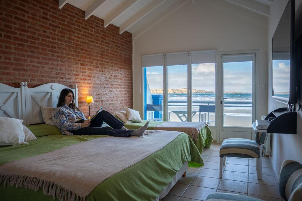 Rayentray Las Restingas Hotel De Mar Puerto Pirámides Eksteriør billede